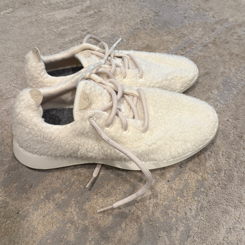 Allbirds Wool Runners Fluffs Shoes Womens 9 Merino Wool Lace Up Sneakers new